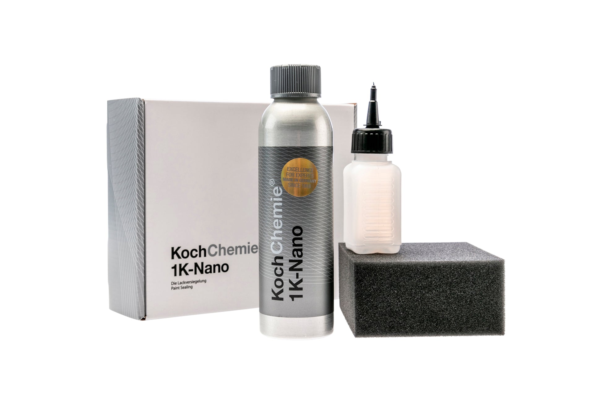 Koch Chemie 1K-Nano 納米塗層鍍膜 納米漆面密封劑 單步驟鍍膜 反應型塗層 化學鍵結 共價鍵結 極致光澤 光澤度9.9 深度光澤 鏡面光澤 長效保護 一年保護 三年保護 抗化學品 抗紫外線 抗UV 耐磨損 抗環境侵害 超強疏水 易清潔 蓮花效應 德國製 德國進口 250ml 產品型號245001 專業鍍膜 汽車護理 汽車美容 車漆養護 車漆保護 車主必備 愛車護理 香港汽車用品 汽車用品推薦 香港網購 原裝正貨 正貨保證 施工前脫脂 鏡面效果 耐久保護 防護塗層 自清潔特性 烏蠅屎去除 鳥糞清除 蟲屍清除 單步驟施工 省時省力 深層光澤 漆面增艷 車輛保養 漆面密封 高硬度保護 環境污染物隔離 專業汽車護理 優質汽車用品 立即選購 現貨 車友推薦 口碑推薦 值得信賴 德國品牌 高品質 信賴品牌 車身清潔 深層清潔 車身養護 潑水效果 光澤感 滑順觸感 易於使用 DIY鍍膜 自家鍍膜 定期保養 愛車美容 車身護理 強效去污 汽車精品 汽車保養品 清潔護理用品 汽車護理專家 專業汽車美容 頂級鍍膜 納米保護 漆面防護 長效光澤 抗老化 防褪色 車漆硬化 表面硬化 漆面增強 防污塗層 防塵塗層 汽